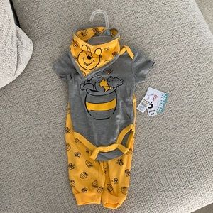 NWT Winnie the Pooh set